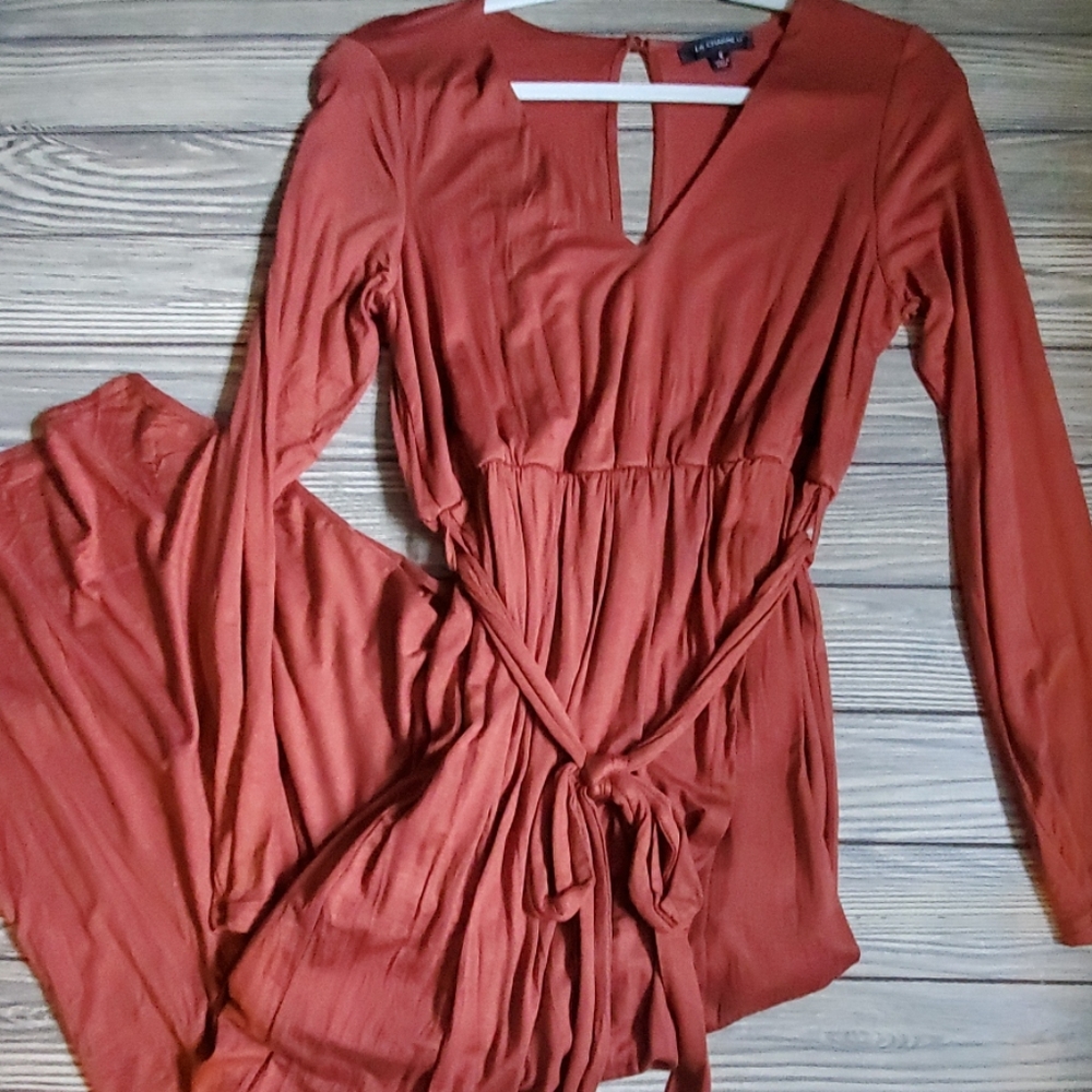 ๐ Long Sleeve Rust Maxi Dress - Picture 4 of 5